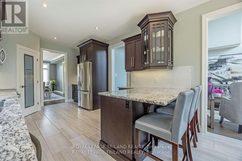 2349 Dauncey Crescent, London North, Ontario  N5X 0M2 - Photo 10 - X12962908