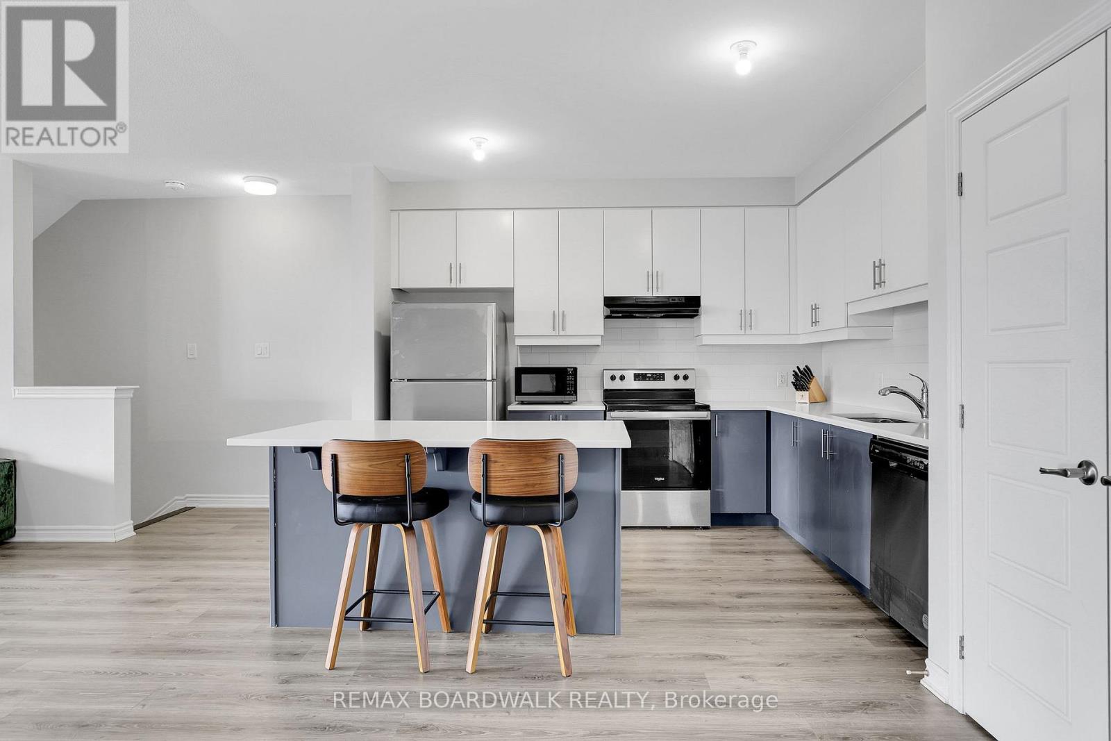 306 Pilot Private, Ottawa, Ontario  K2V 0S4 - Photo 3 - X12962888