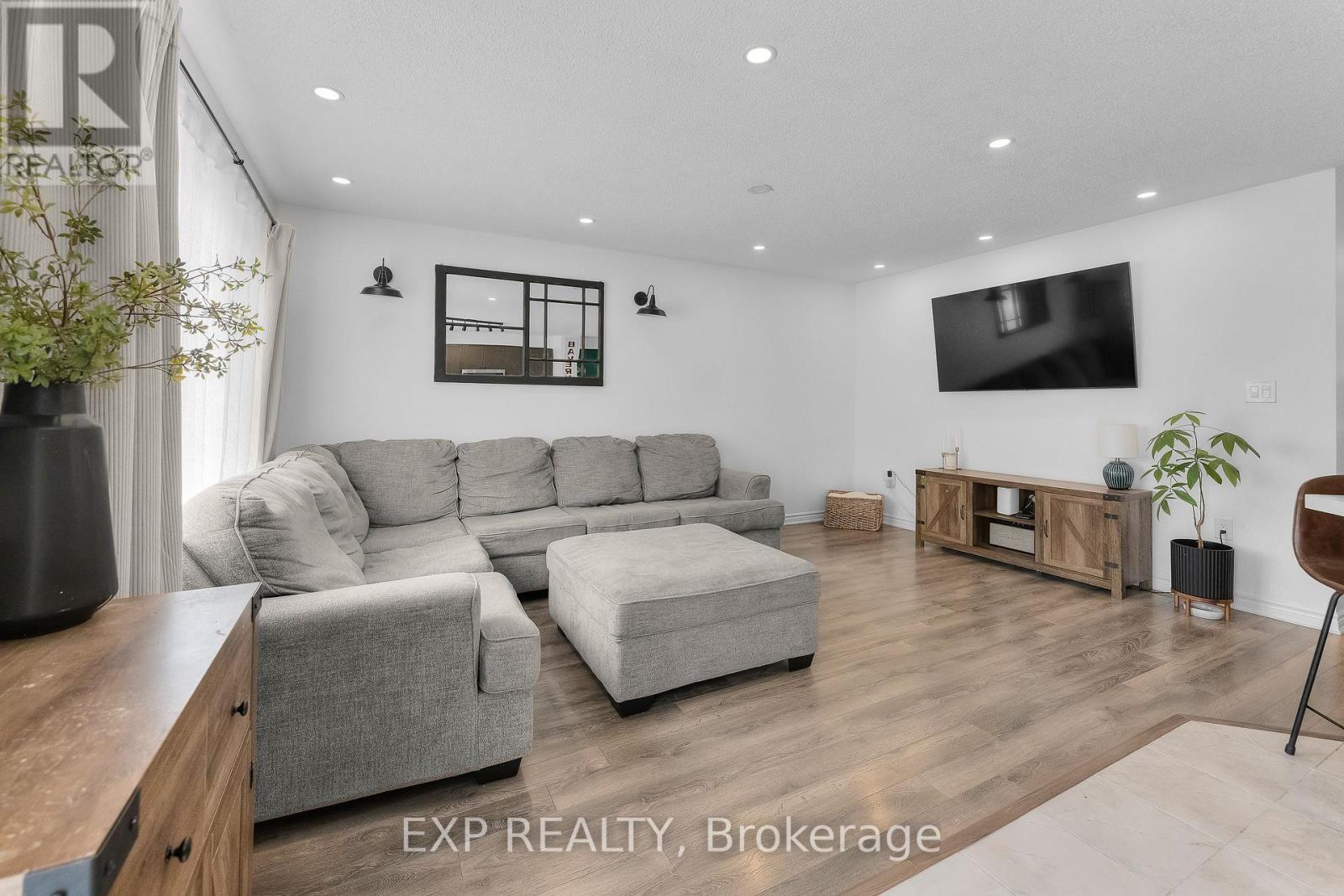 55 Hatt Court, Milton, Ontario  L9E 1G7 - Photo 14 - W12962878