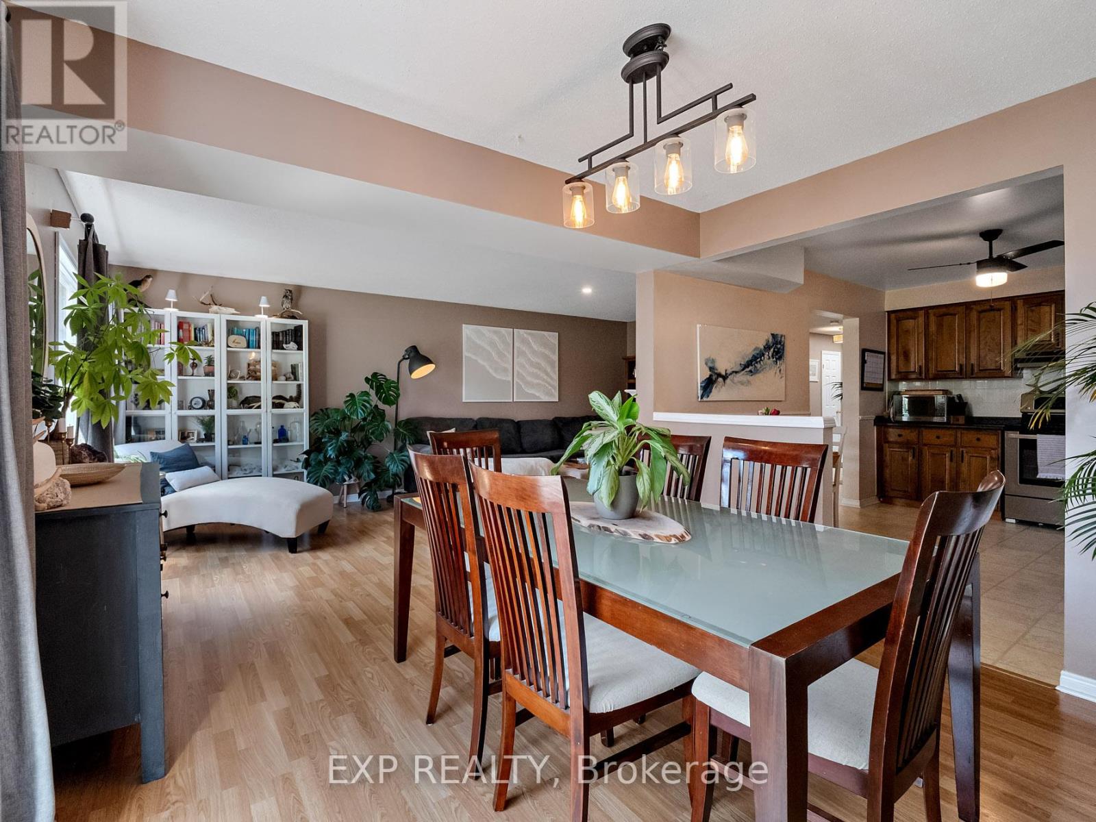 22 Lampman Crescent, Thorold, Ontario  L2V 4K7 - Photo 13 - X12962858