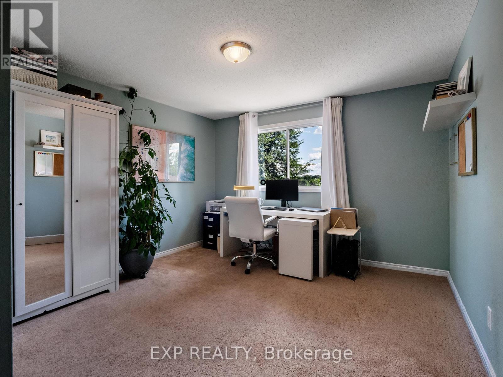 22 Lampman Crescent, Thorold, Ontario  L2V 4K7 - Photo 20 - X12962858