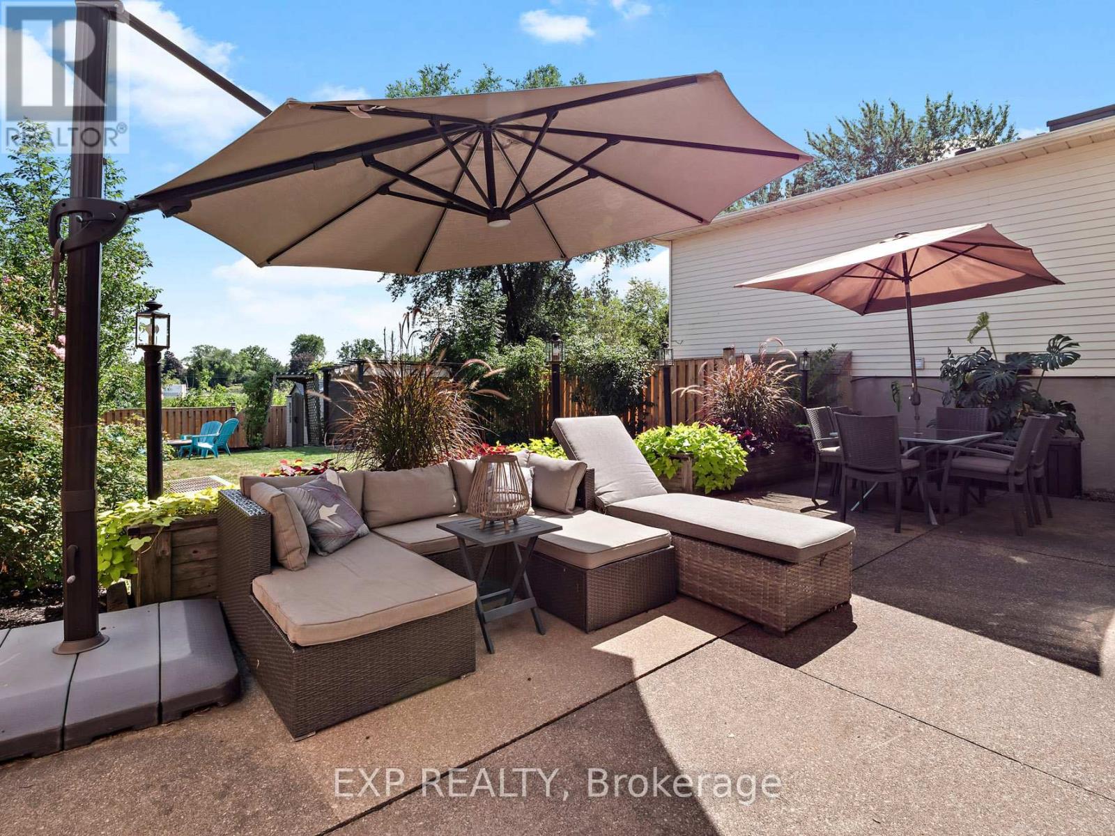 22 Lampman Crescent, Thorold, Ontario  L2V 4K7 - Photo 30 - X12962858