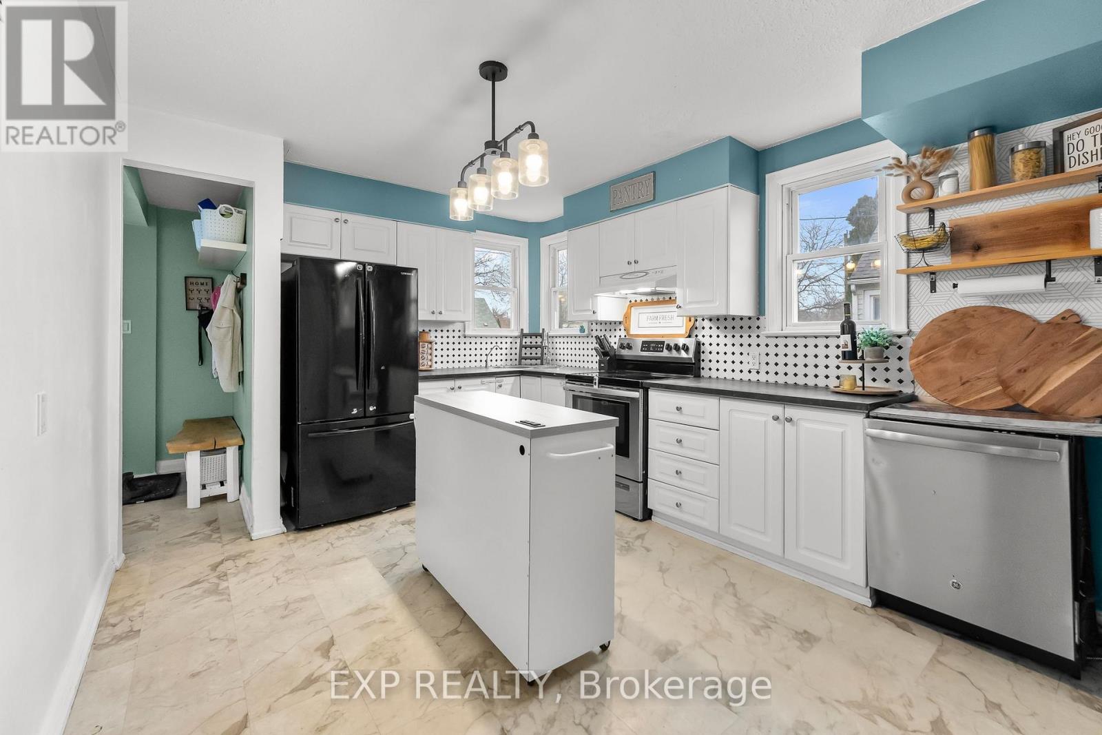 6 Cedardale Avenue, St. Catharines, Ontario  L2P 1A9 - Photo 10 - X12962882