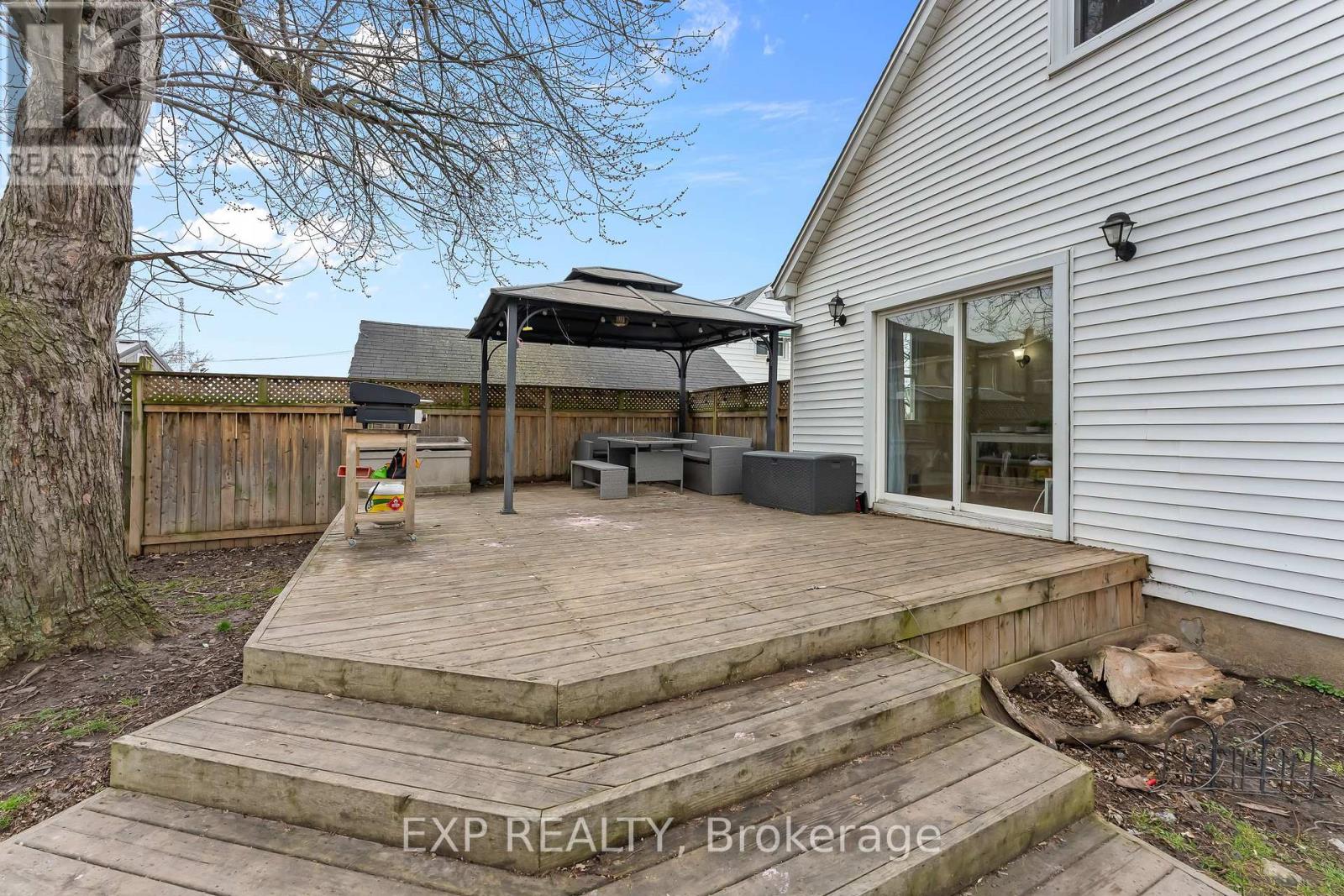 6 Cedardale Avenue, St. Catharines, Ontario  L2P 1A9 - Photo 26 - X12962882