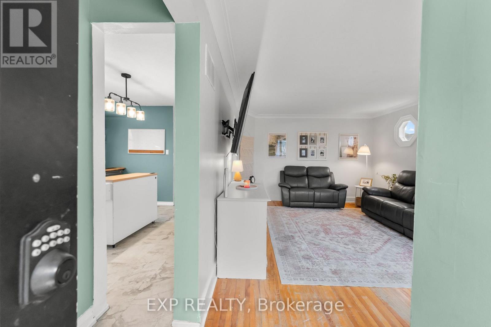 6 Cedardale Avenue, St. Catharines, Ontario  L2P 1A9 - Photo 4 - X12962882