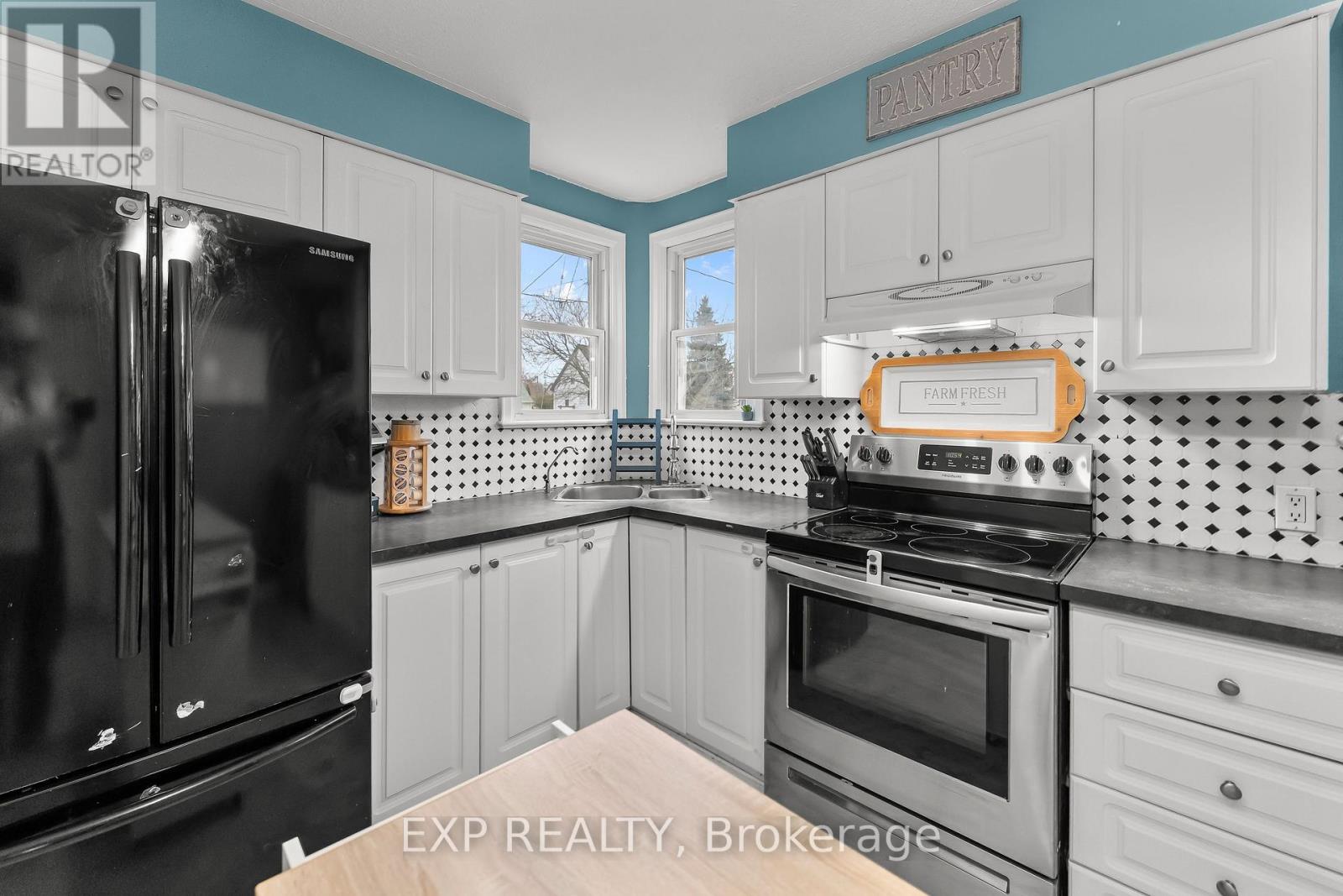 6 Cedardale Avenue, St. Catharines, Ontario  L2P 1A9 - Photo 8 - X12962882