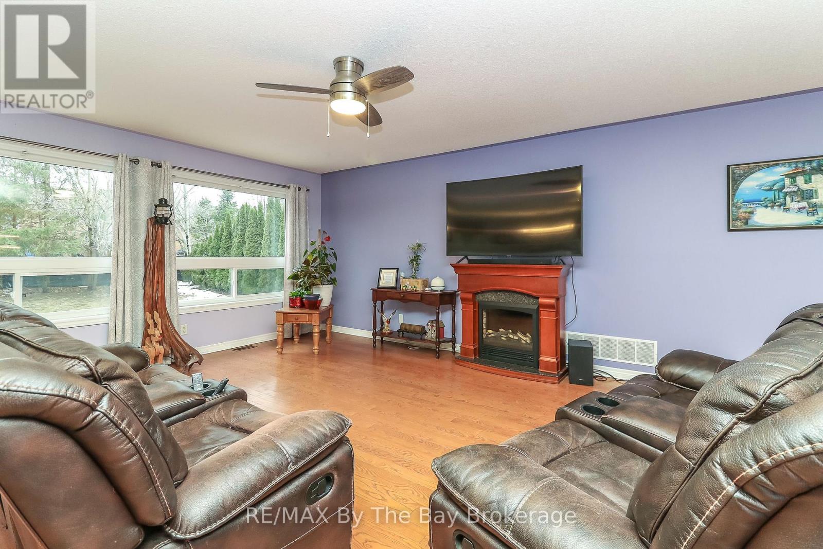 435 Ramblewood Drive, Wasaga Beach, Ontario  L9Z 1P3 - Photo 11 - S12962904