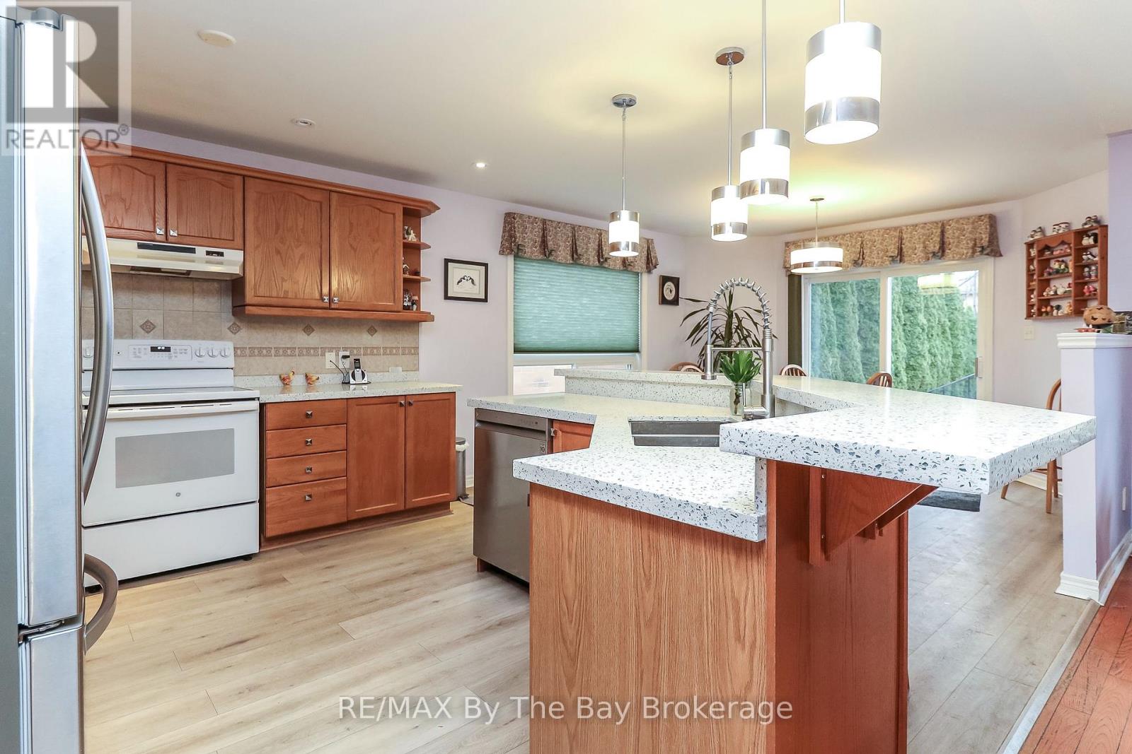 435 Ramblewood Drive, Wasaga Beach, Ontario  L9Z 1P3 - Photo 15 - S12962904