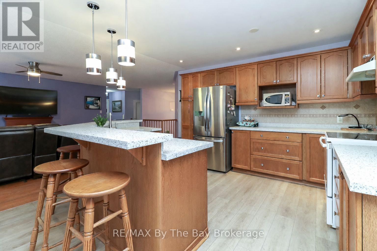 435 Ramblewood Drive, Wasaga Beach, Ontario  L9Z 1P3 - Photo 16 - S12962904