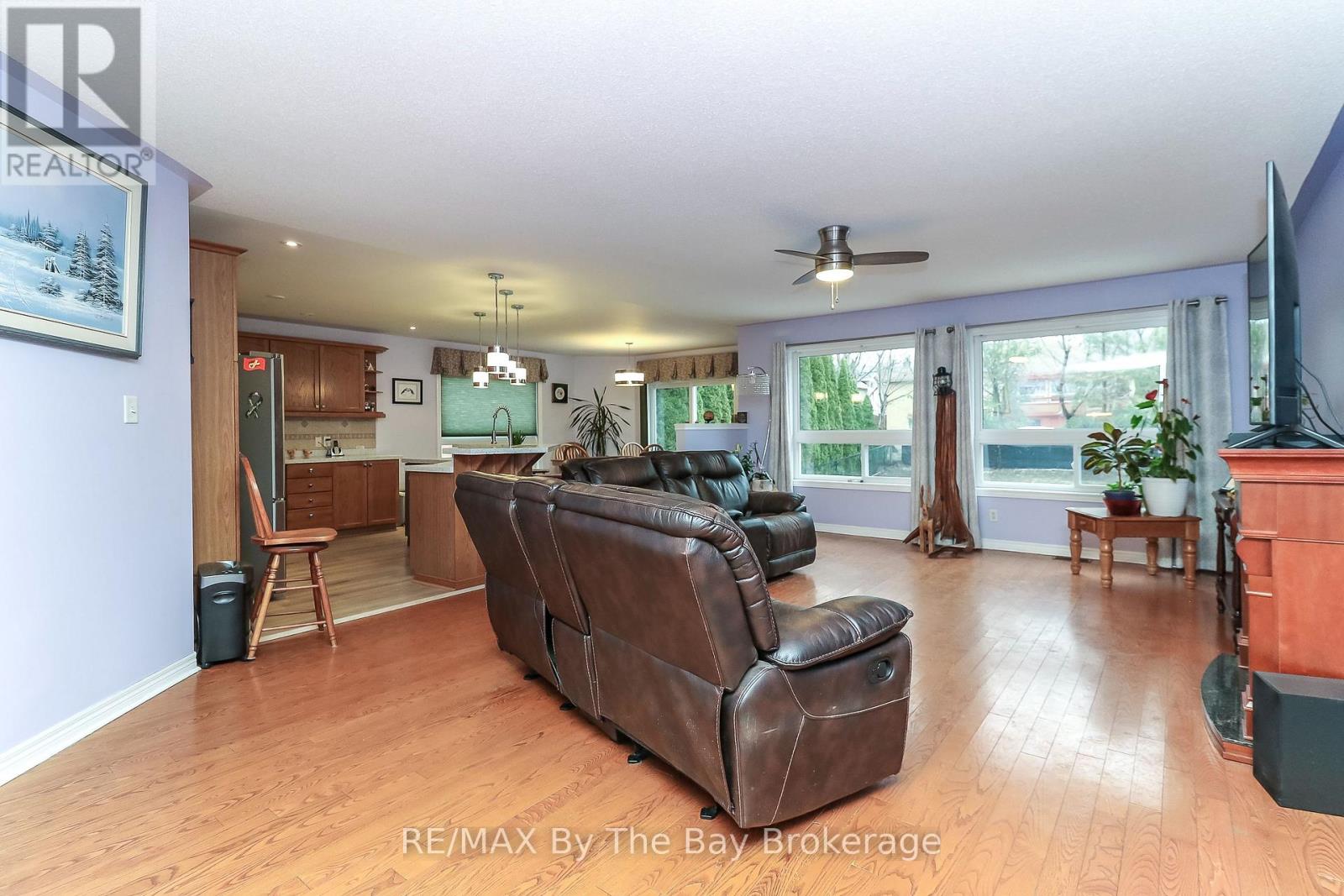 435 Ramblewood Drive, Wasaga Beach, Ontario  L9Z 1P3 - Photo 9 - S12962904