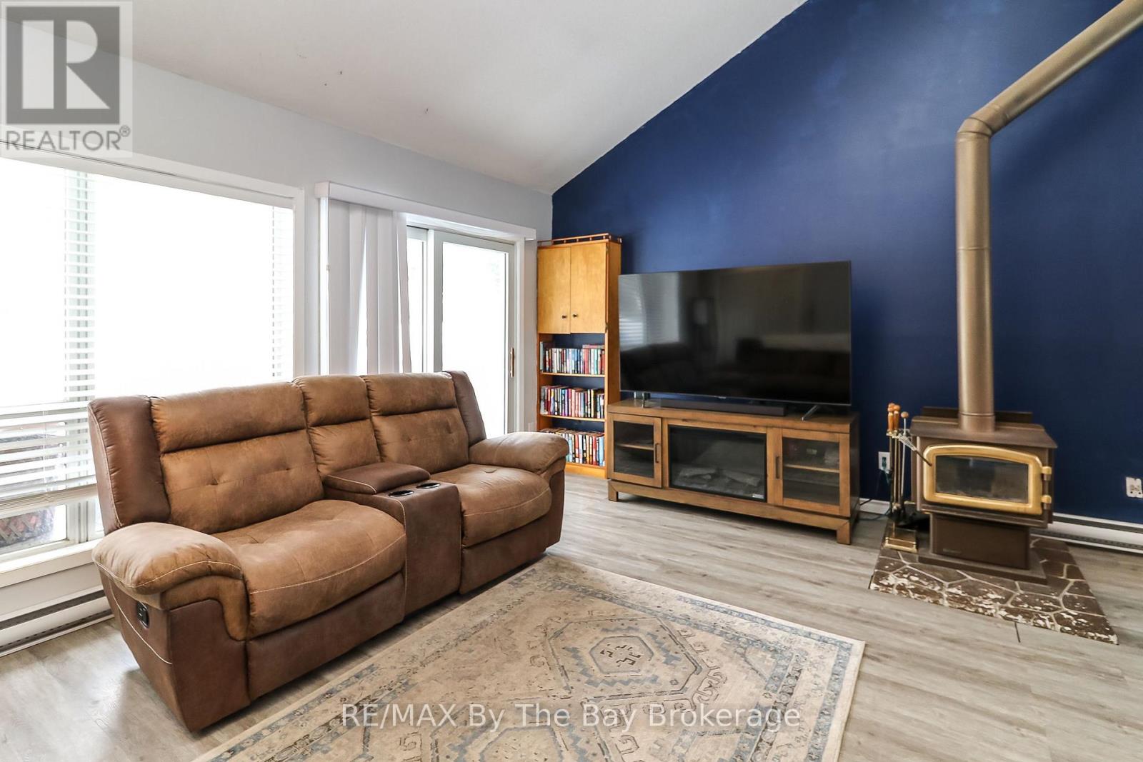 84 32nd Street N, Wasaga Beach, Ontario  L9Z 2C4 - Photo 14 - S12962910