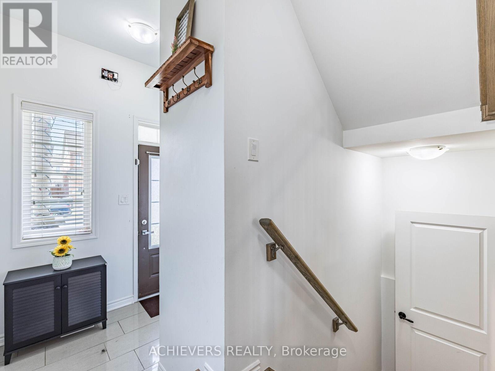 12 Emerald Coast Trail, Brampton, Ontario  L7A 5A7 - Photo 8 - W12755780