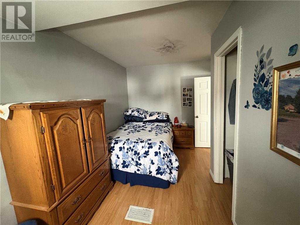 877 Martindale, Greater Sudbury, Ontario  P3E 4H9 - Photo 13 - 2127003