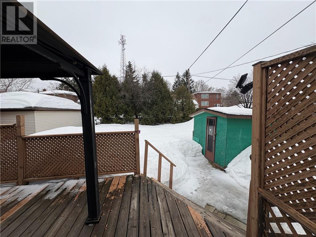 877 Martindale, Greater Sudbury, Ontario  P3E 4H9 - Photo 4 - 2127003