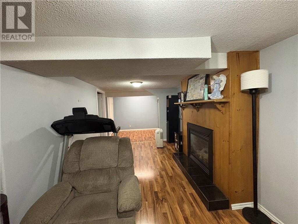 877 Martindale, Greater Sudbury, Ontario  P3E 4H9 - Photo 19 - 2127003