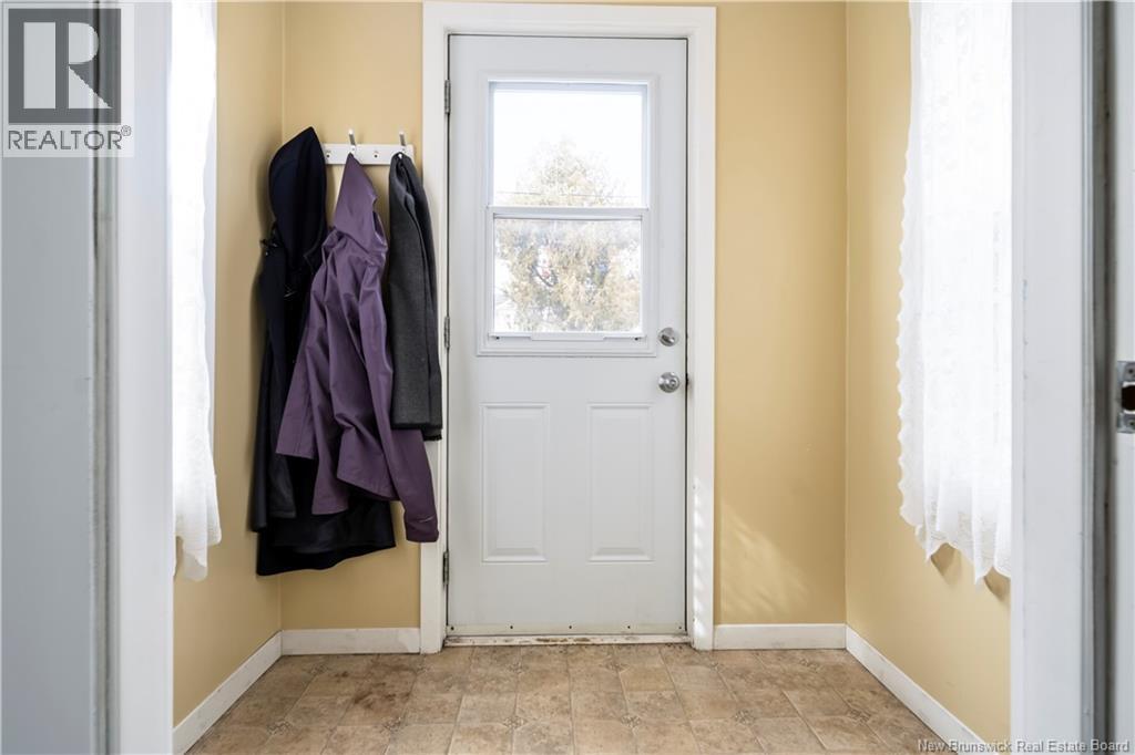 163 North Street, Moncton, New Brunswick  E1C 5X9 - Photo 3 - NB136421