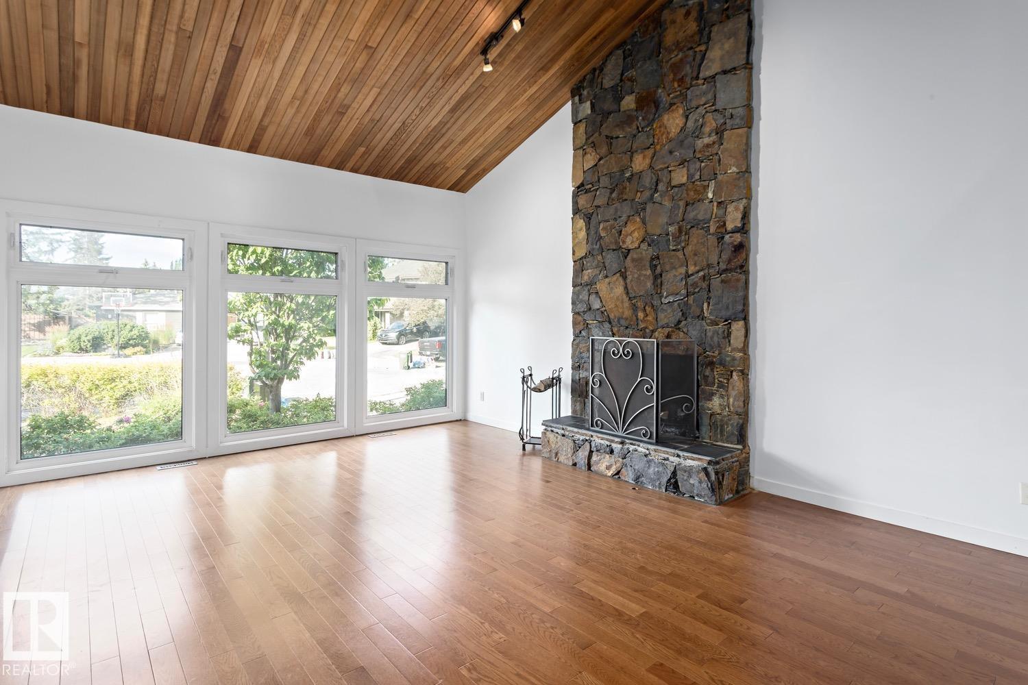 239 Wakina Dr Nw, Edmonton, Alberta  T5T 2X6 - Photo 5 - E4480846