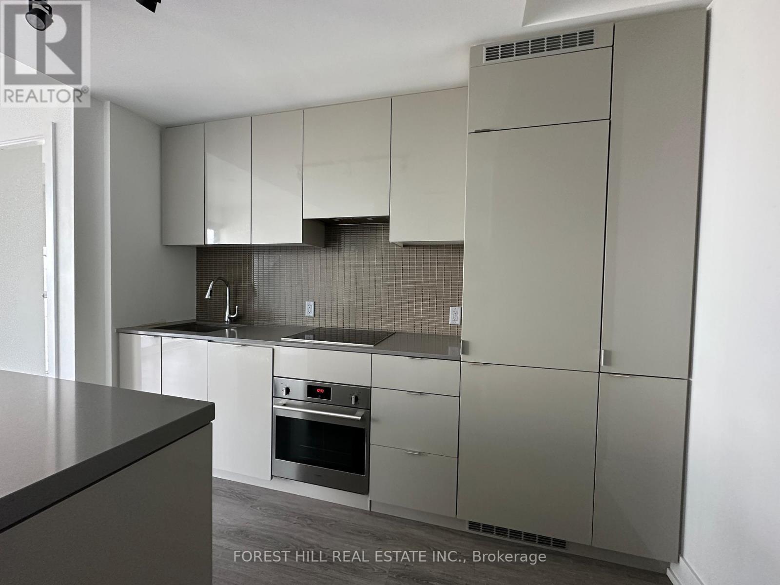 5501 - 7 Grenville Street, Toronto, Ontario  M4Y 1A1 - Photo 4 - C12962862