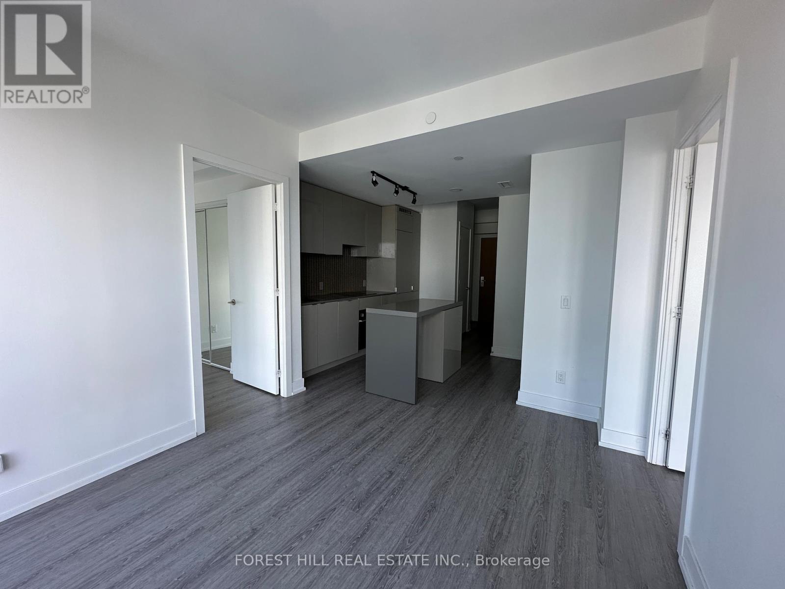 5501 - 7 Grenville Street, Toronto, Ontario  M4Y 1A1 - Photo 7 - C12962862