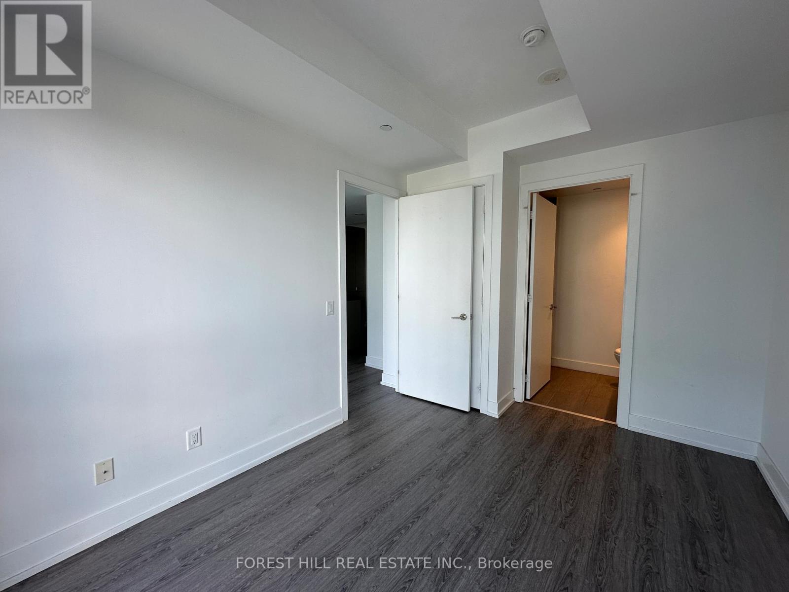 5501 - 7 Grenville Street, Toronto, Ontario  M4Y 1A1 - Photo 9 - C12962862