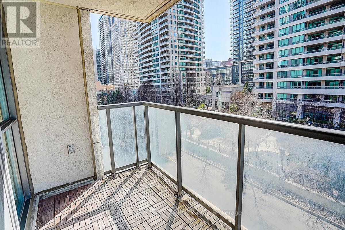 518 - 35 Hollywood Avenue, Toronto, Ontario  M2N 0A9 - Photo 33 - C12962880