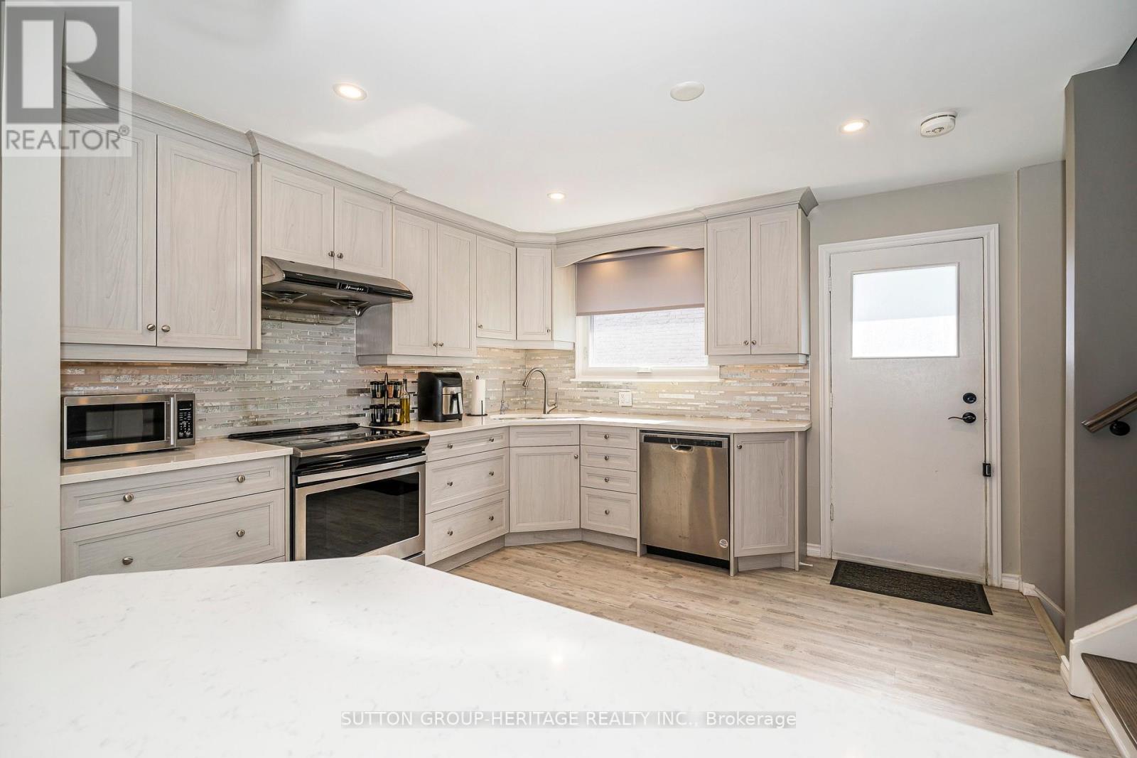 437 Sedan Crescent, Oshawa, Ontario  L1H 3G4 - Photo 10 - E12962886