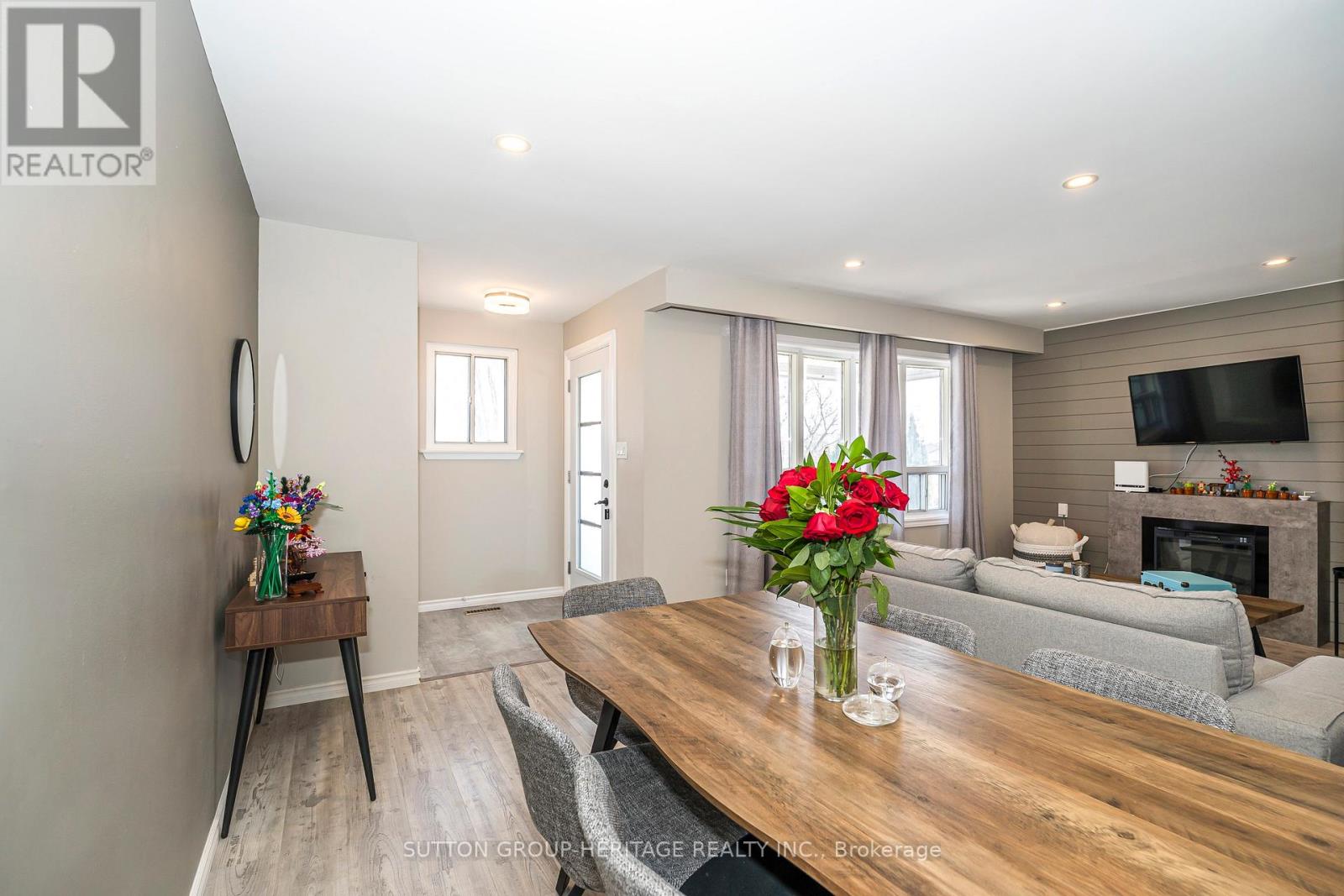 437 Sedan Crescent, Oshawa, Ontario  L1H 3G4 - Photo 4 - E12962886