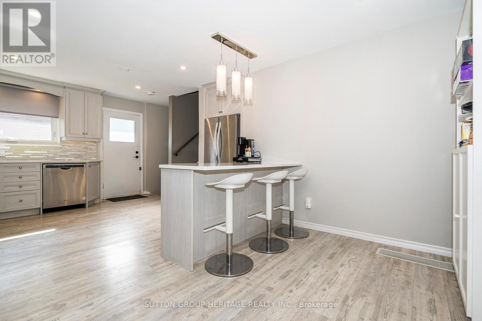 437 Sedan Crescent, Oshawa, Ontario  L1H 3G4 - Photo 7 - E12962886