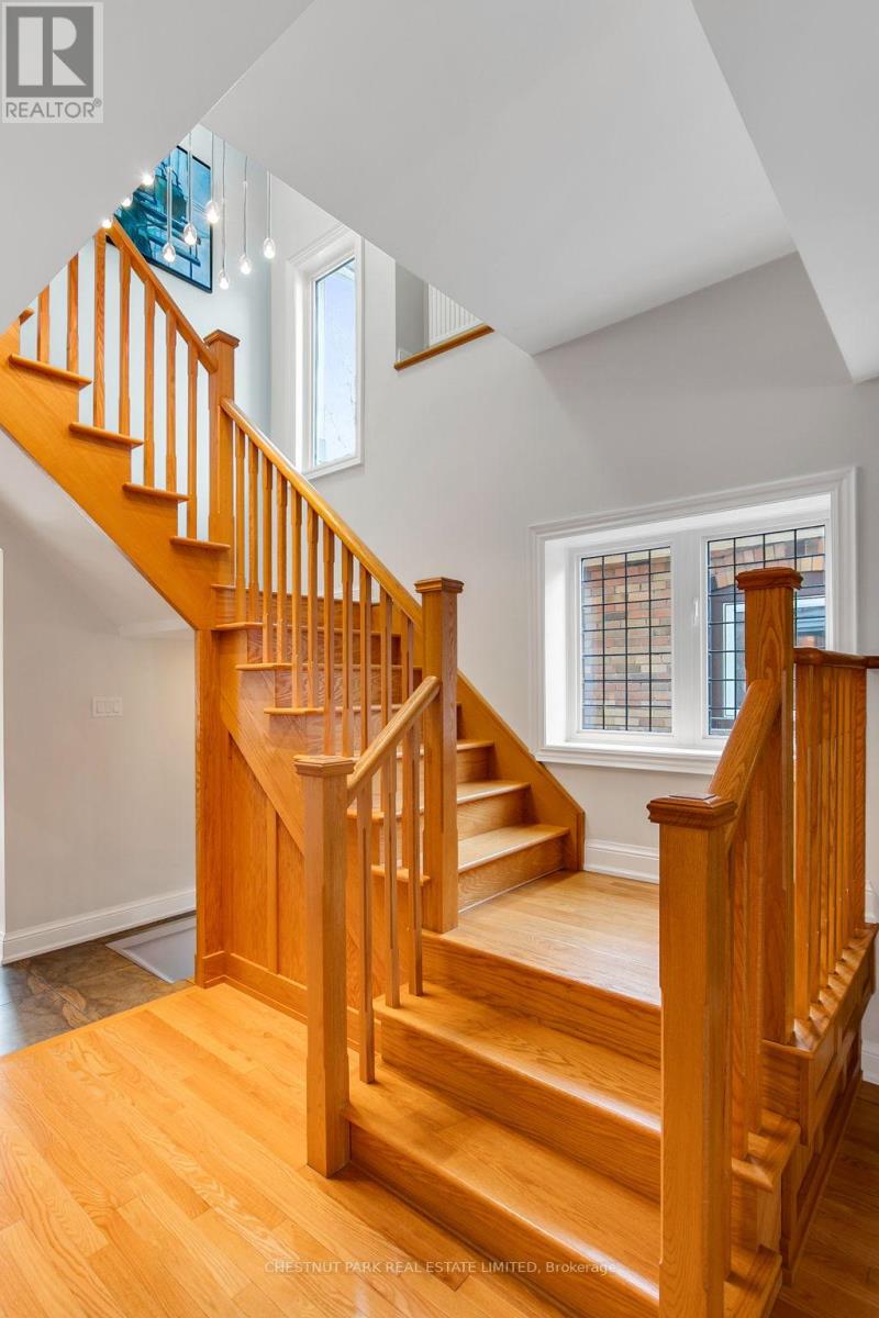 12 Chilton Road, Toronto, Ontario  M4J 3C6 - Photo 17 - E12962900