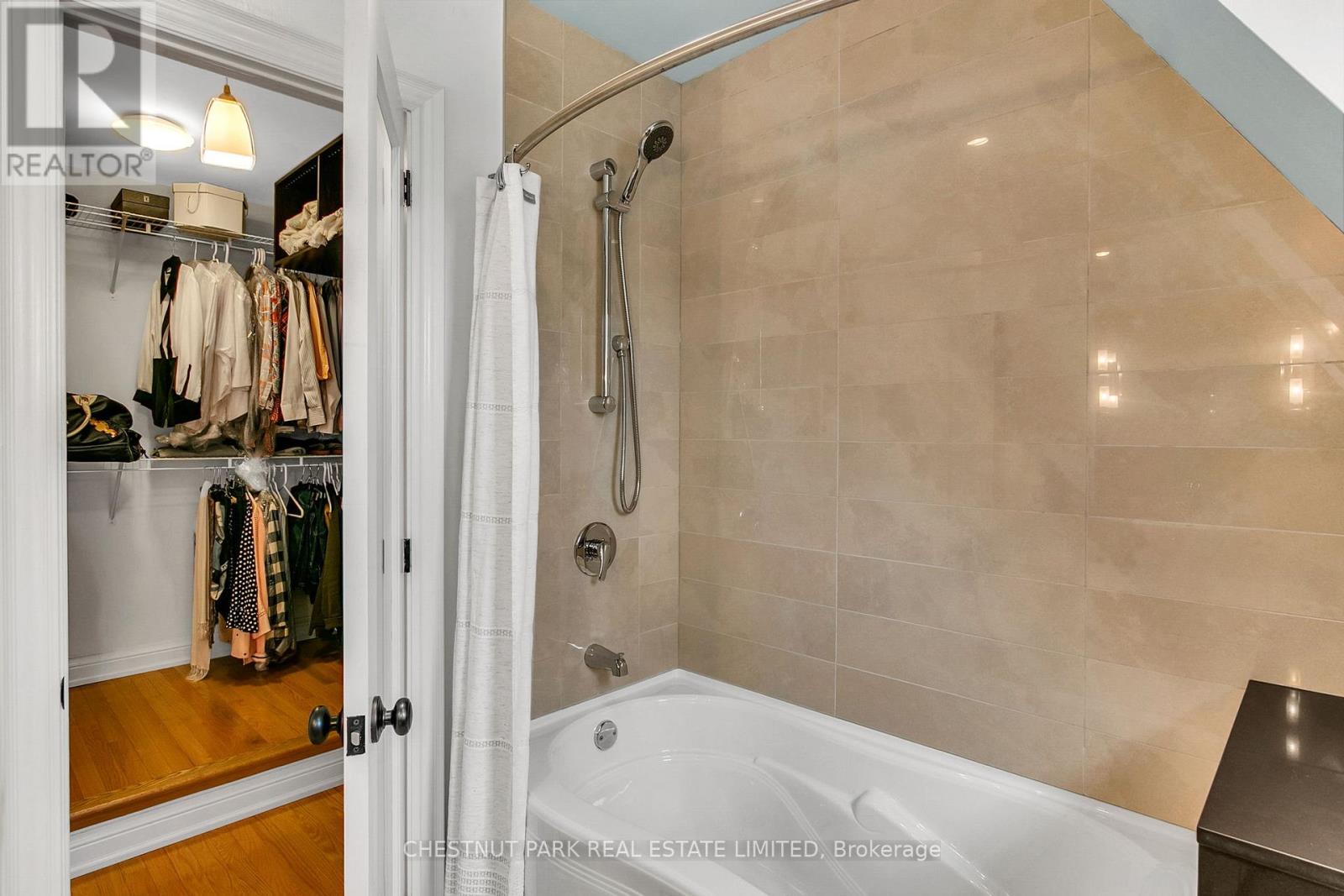 12 Chilton Road, Toronto, Ontario  M4J 3C6 - Photo 21 - E12962900