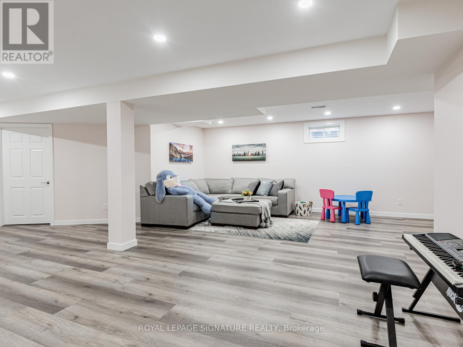 26 Marks Road, Springwater, Ontario  L9X 0S5 - Photo 34 - S12838026