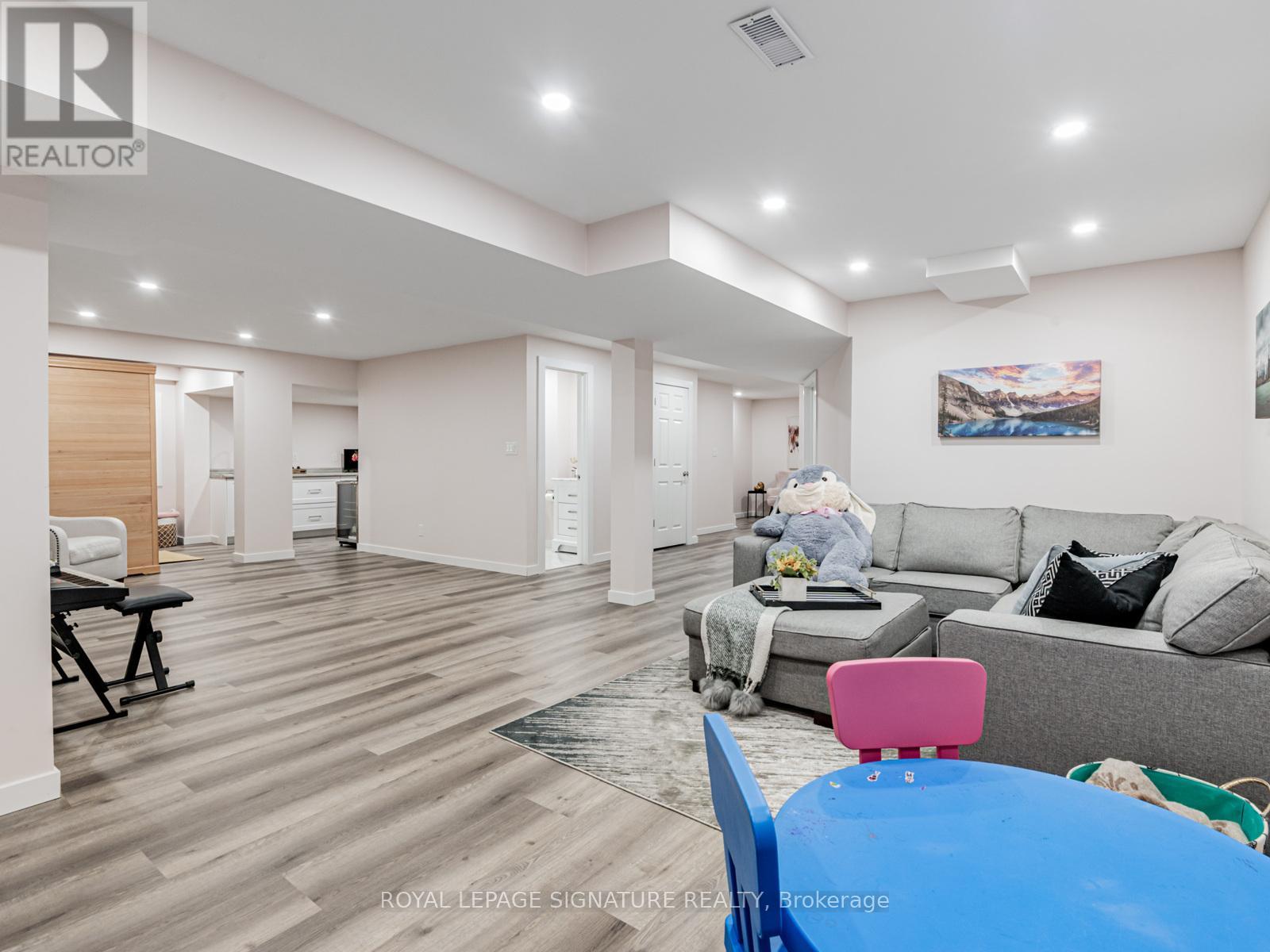 26 Marks Road, Springwater, Ontario  L9X 0S5 - Photo 35 - S12838026