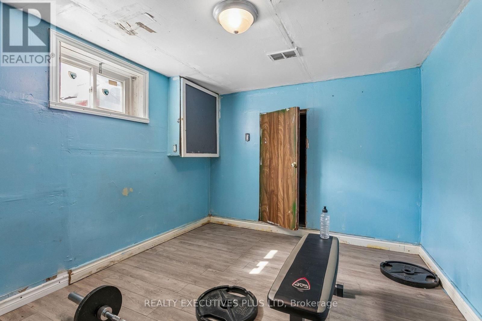 15 Dittmer Crescent, Toronto, Ontario  M9W 4P7 - Photo 23 - W12953252