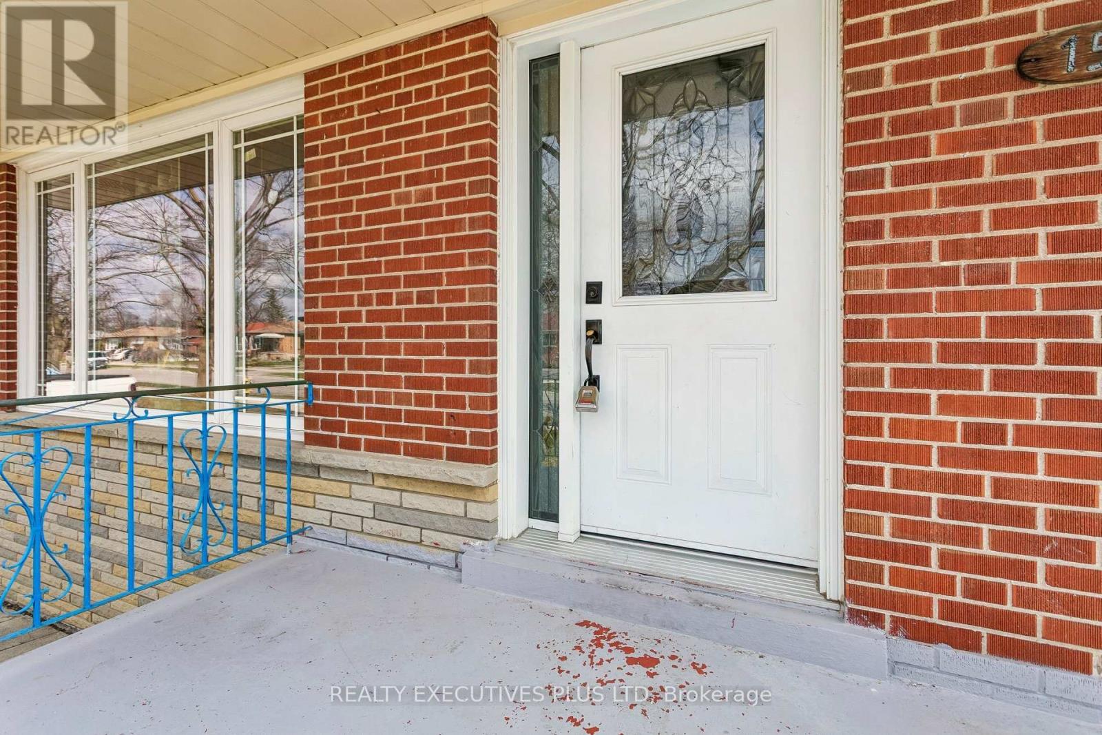 15 Dittmer Crescent, Toronto, Ontario  M9W 4P7 - Photo 3 - W12953252