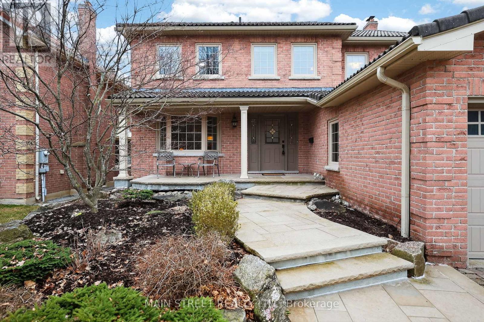 65 Marsh Harbour, Aurora, Ontario  L4G 5Y7 - Photo 2 - N12962854