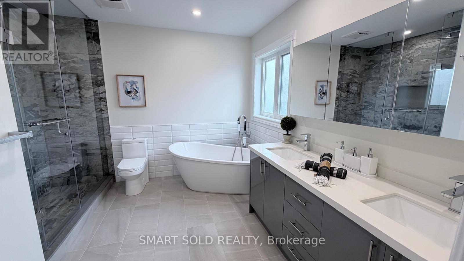 3 Manorwood Drive, Markham, Ontario  L6C 2S9 - Photo 19 - N12962864