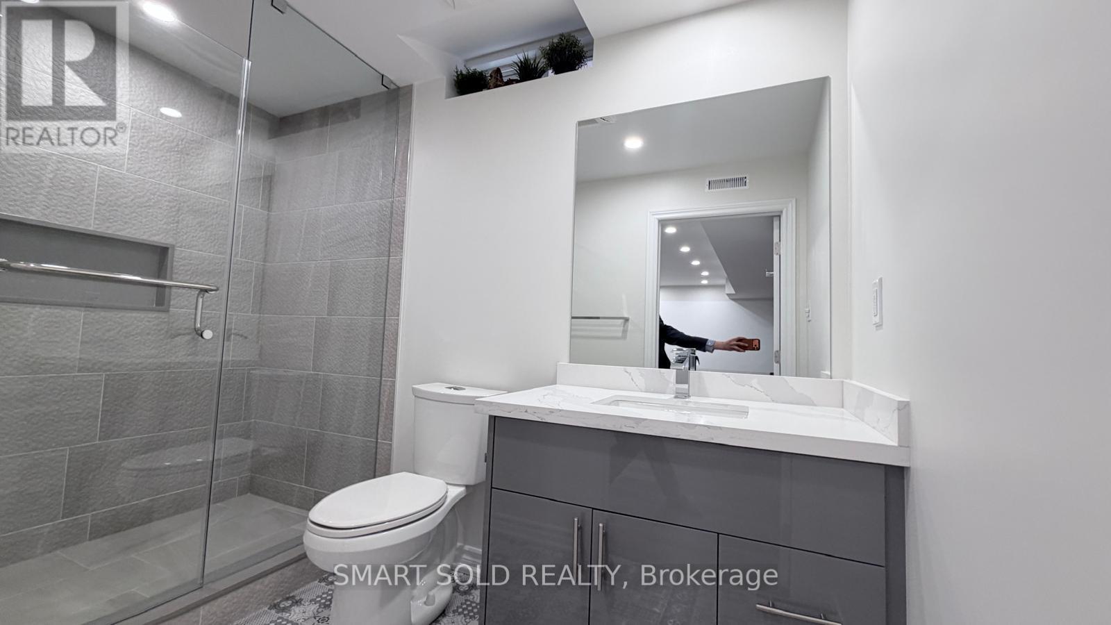 3 Manorwood Drive, Markham, Ontario  L6C 2S9 - Photo 25 - N12962864