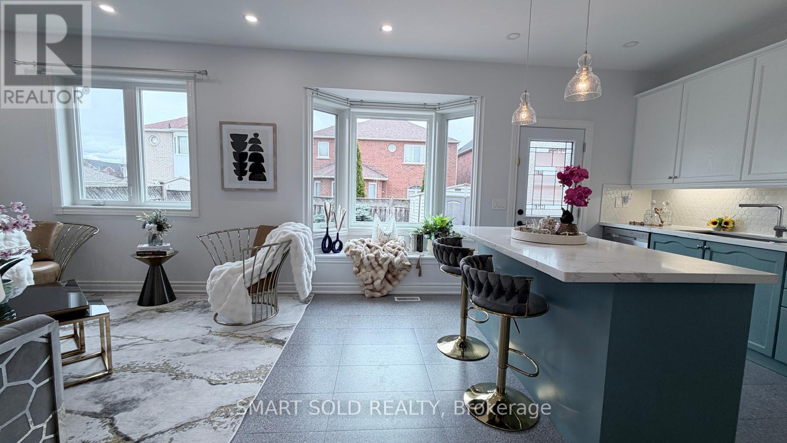 3 Manorwood Drive, Markham, Ontario  L6C 2S9 - Photo 7 - N12962864