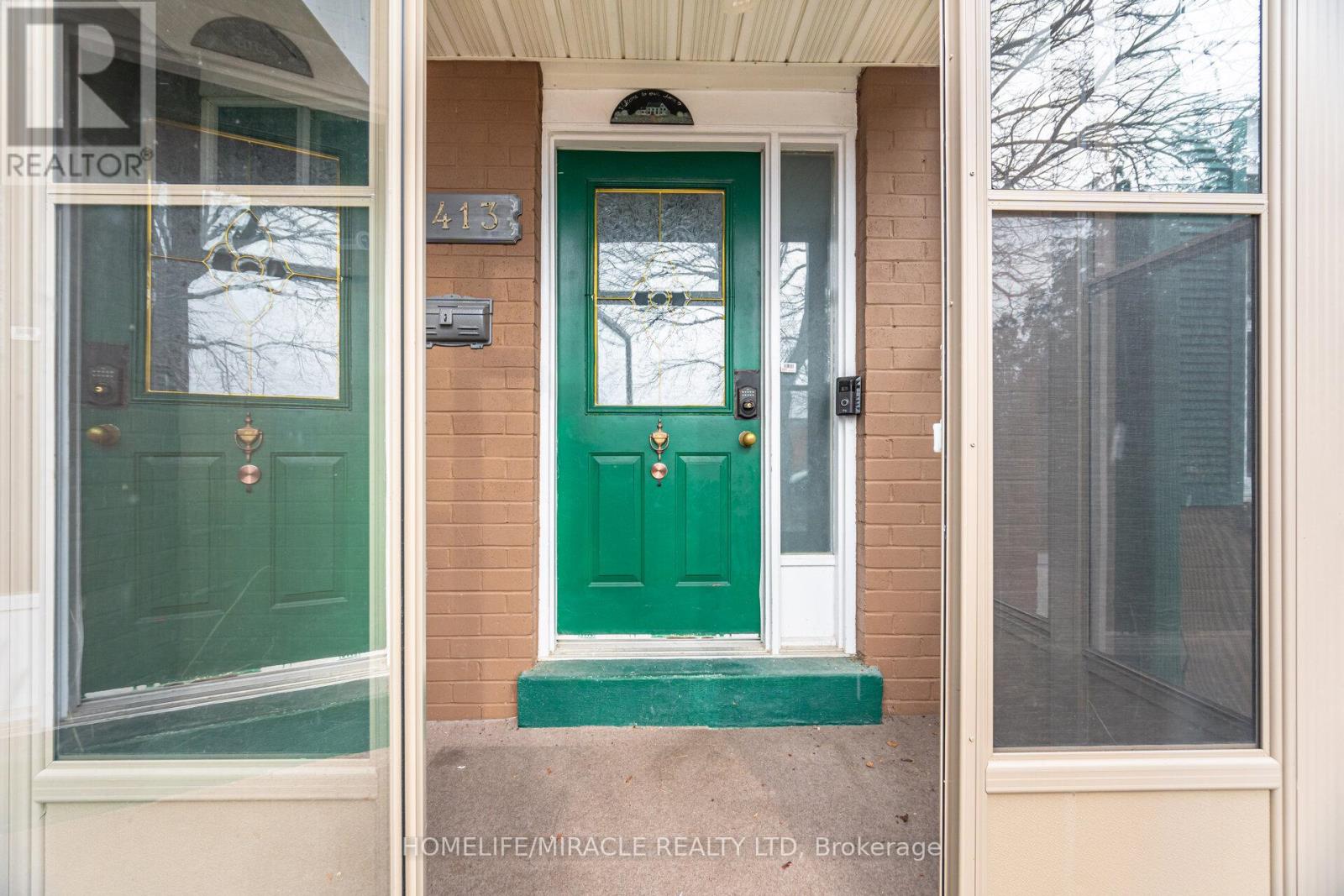 413 Terry Drive, Newmarket, Ontario  L3Y 5E6 - Photo 4 - N12962892