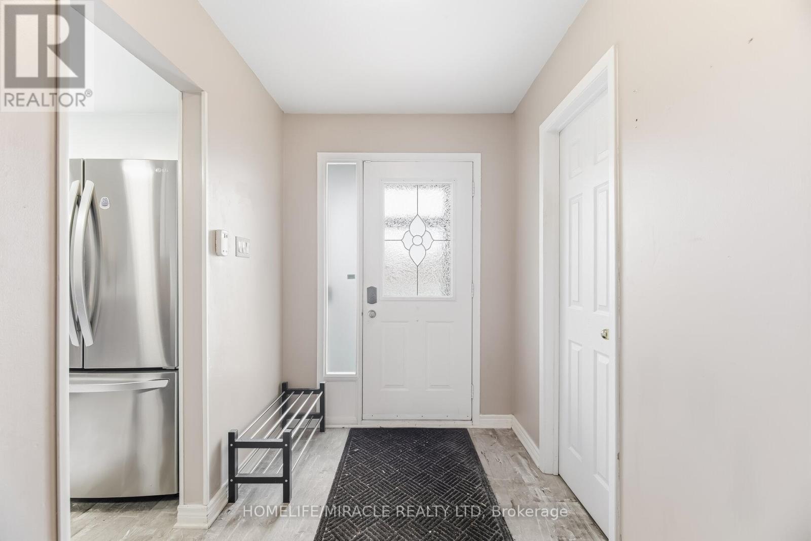 413 Terry Drive, Newmarket, Ontario  L3Y 5E6 - Photo 5 - N12962892