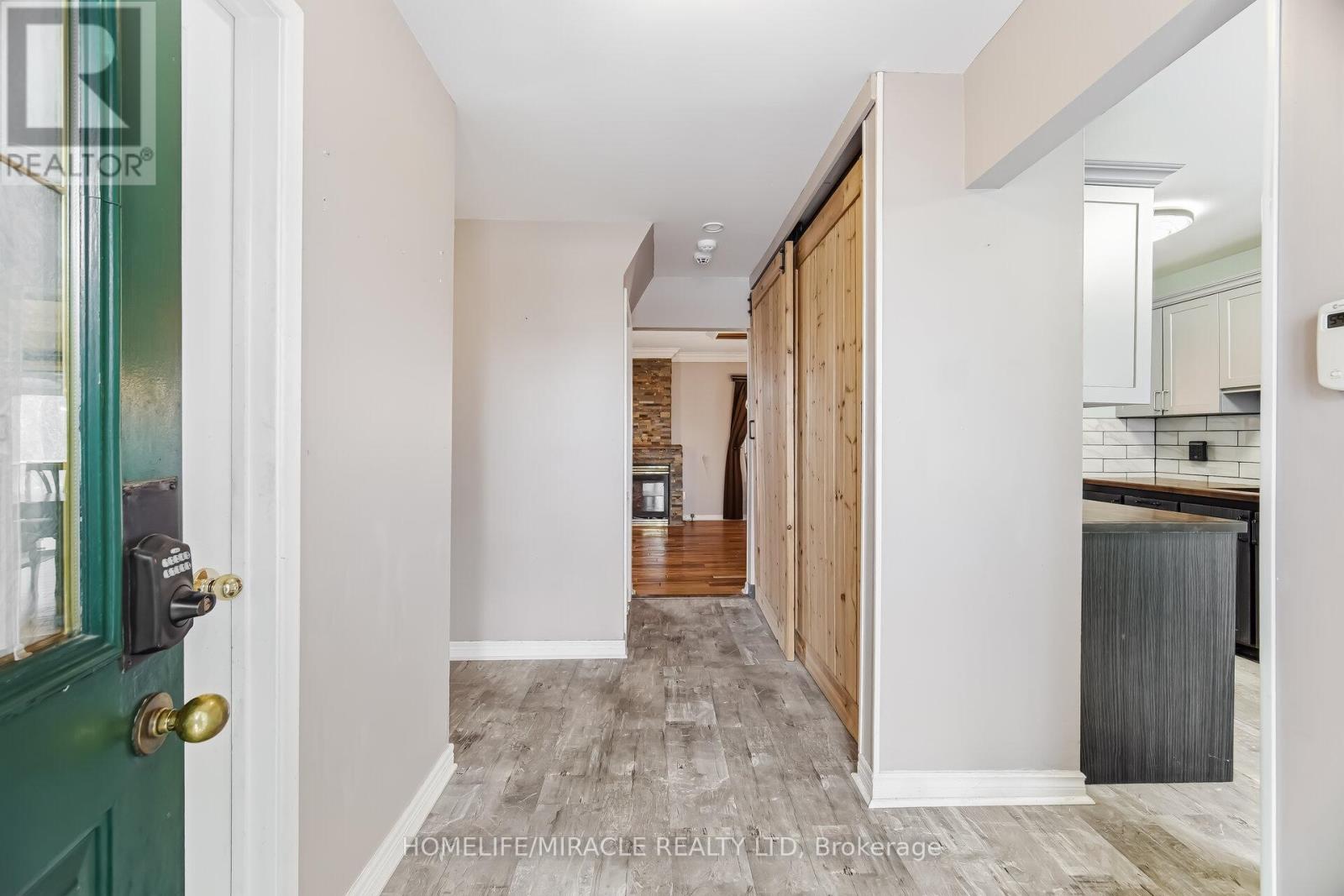 413 Terry Drive, Newmarket, Ontario  L3Y 5E6 - Photo 6 - N12962892