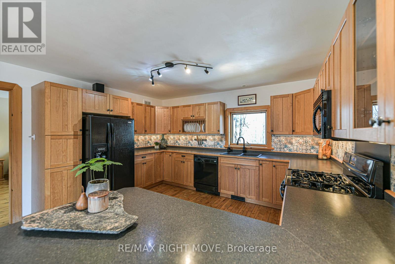 2018 Uhthoff Line, Severn, Ontario  L3V 7E9 - Photo 14 - S12962856