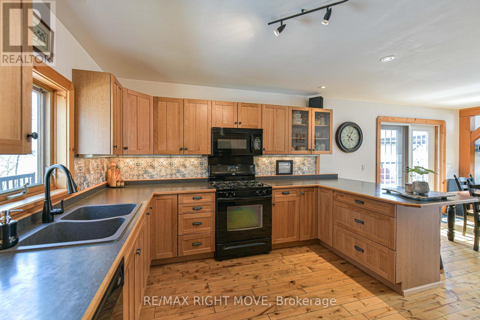 2018 Uhthoff Line, Severn, Ontario  L3V 7E9 - Photo 16 - S12962856