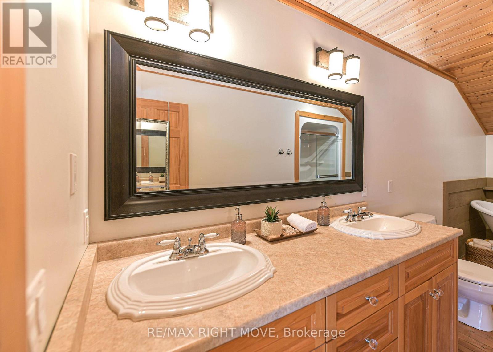 2018 Uhthoff Line, Severn, Ontario  L3V 7E9 - Photo 25 - S12962856