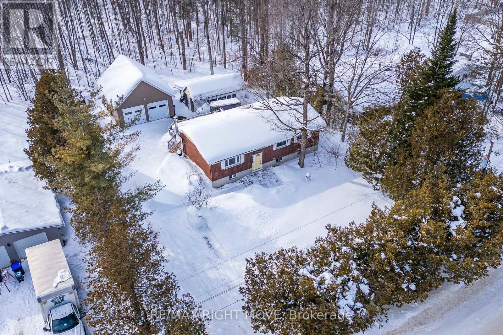 3304 Goldstein Road, Severn, Ontario  L0K 2B0 - Photo 4 - S12962866