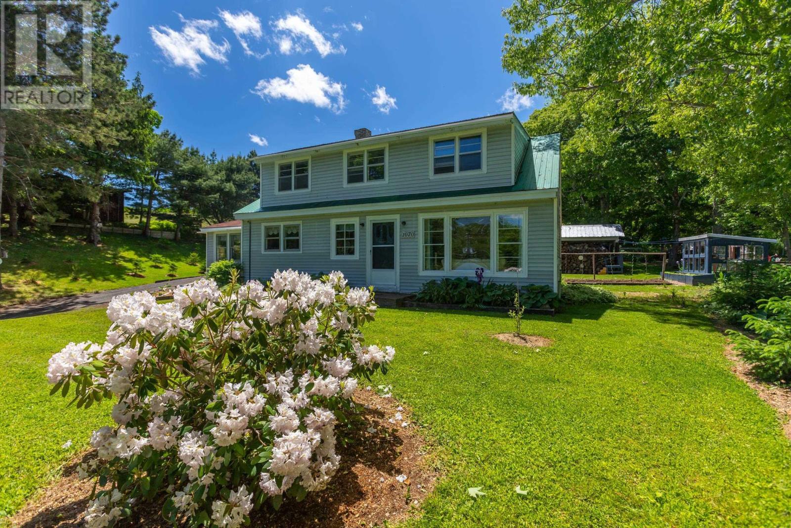 1070 River Road, Bear River
