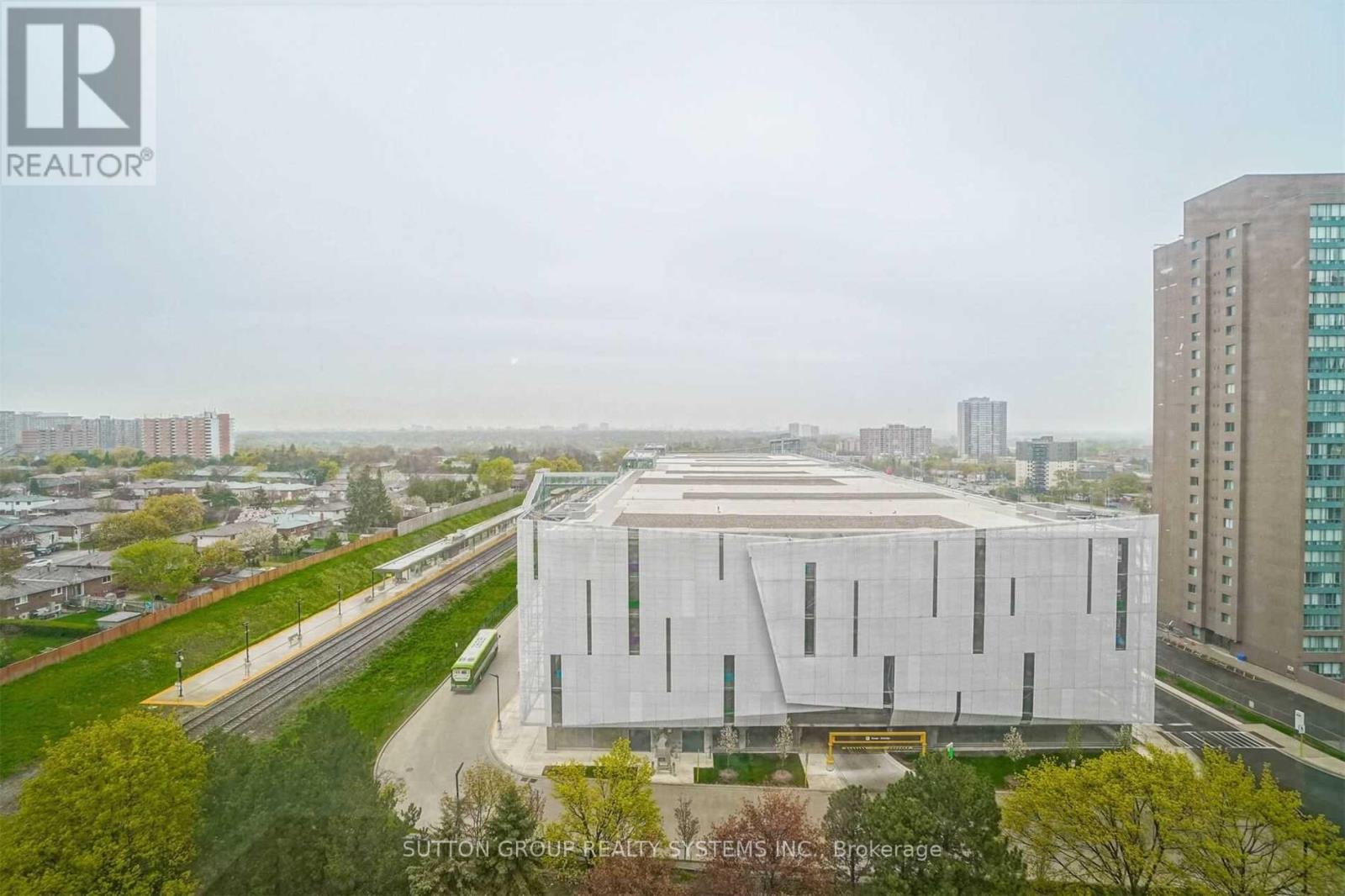 1805 - 135 Hillcrest Avenue, Mississauga, Ontario  L5B 4B1 - Photo 37 - W12962872