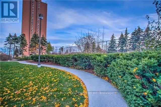 1805 - 135 Hillcrest Avenue, Mississauga, Ontario  L5B 4B1 - Photo 39 - W12962872