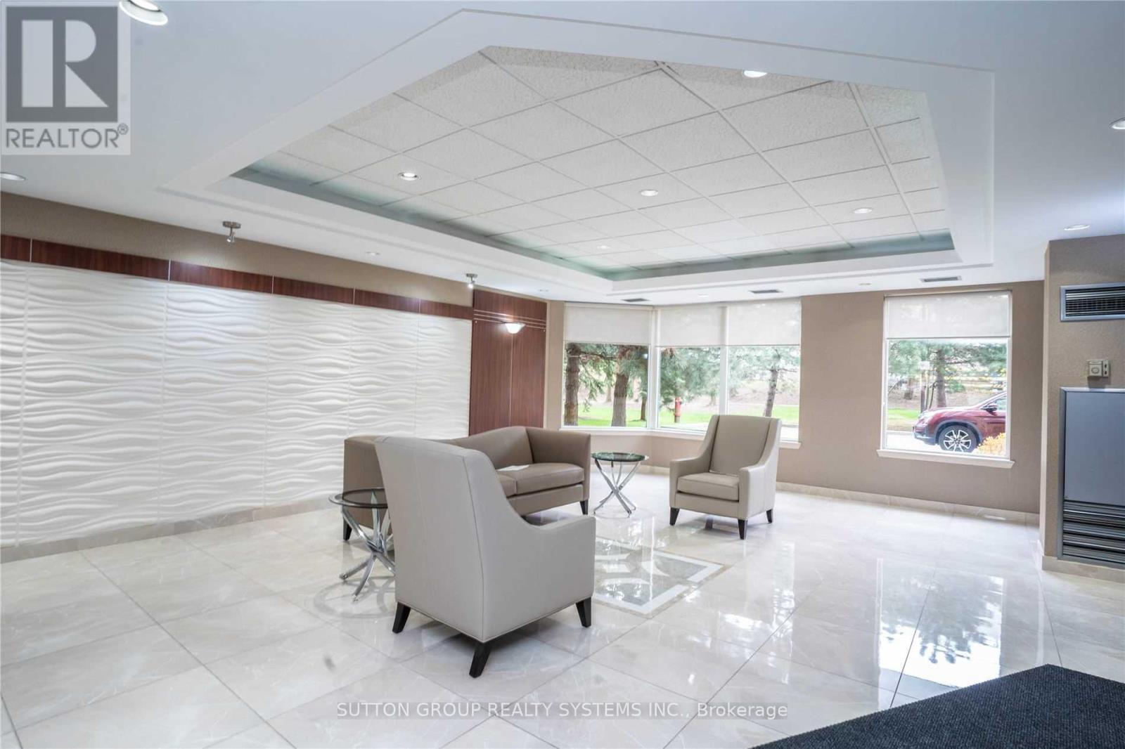 1805 - 135 Hillcrest Avenue, Mississauga, Ontario  L5B 4B1 - Photo 5 - W12962872