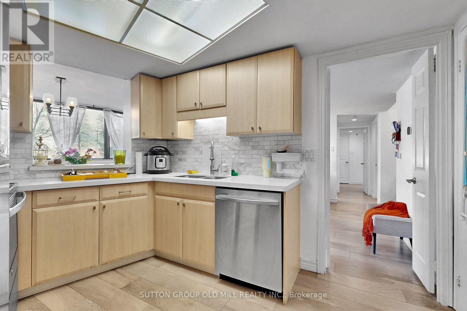 206 - 1360 Rathburn Road E, Mississauga, Ontario  L4W 4H4 - Photo 18 - W12962876